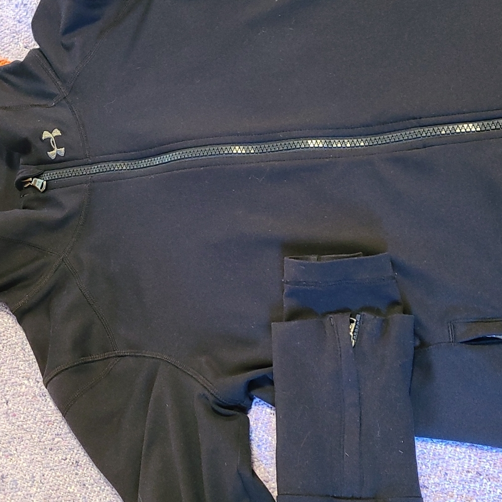 Fitted under armour black jacket